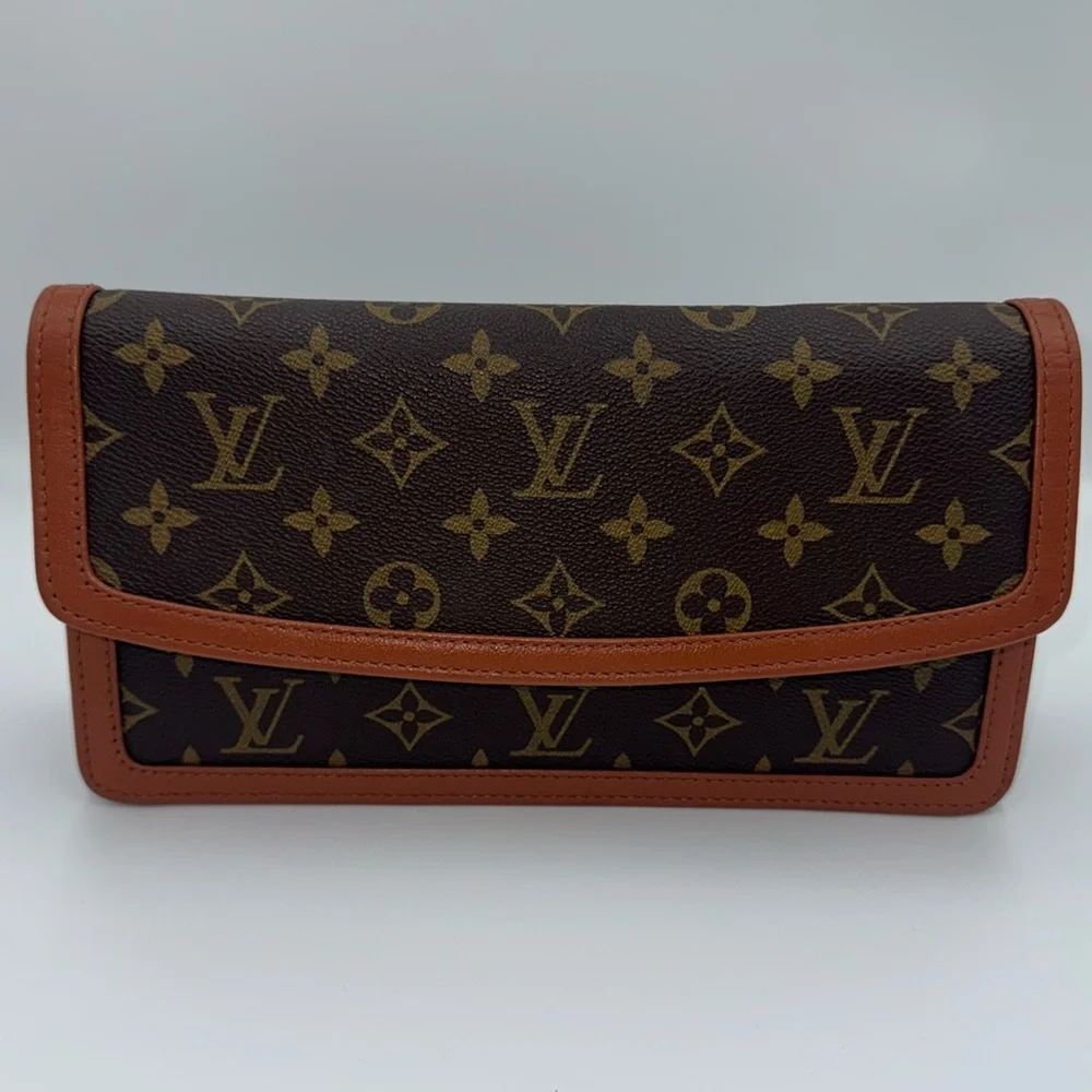 Louis Vuitton Pochette Dame Clutch